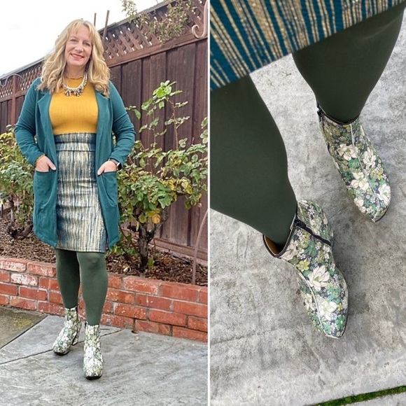 Lularoe Cassie Lot of 2 Skirts M NWT - Picture 4 of 4